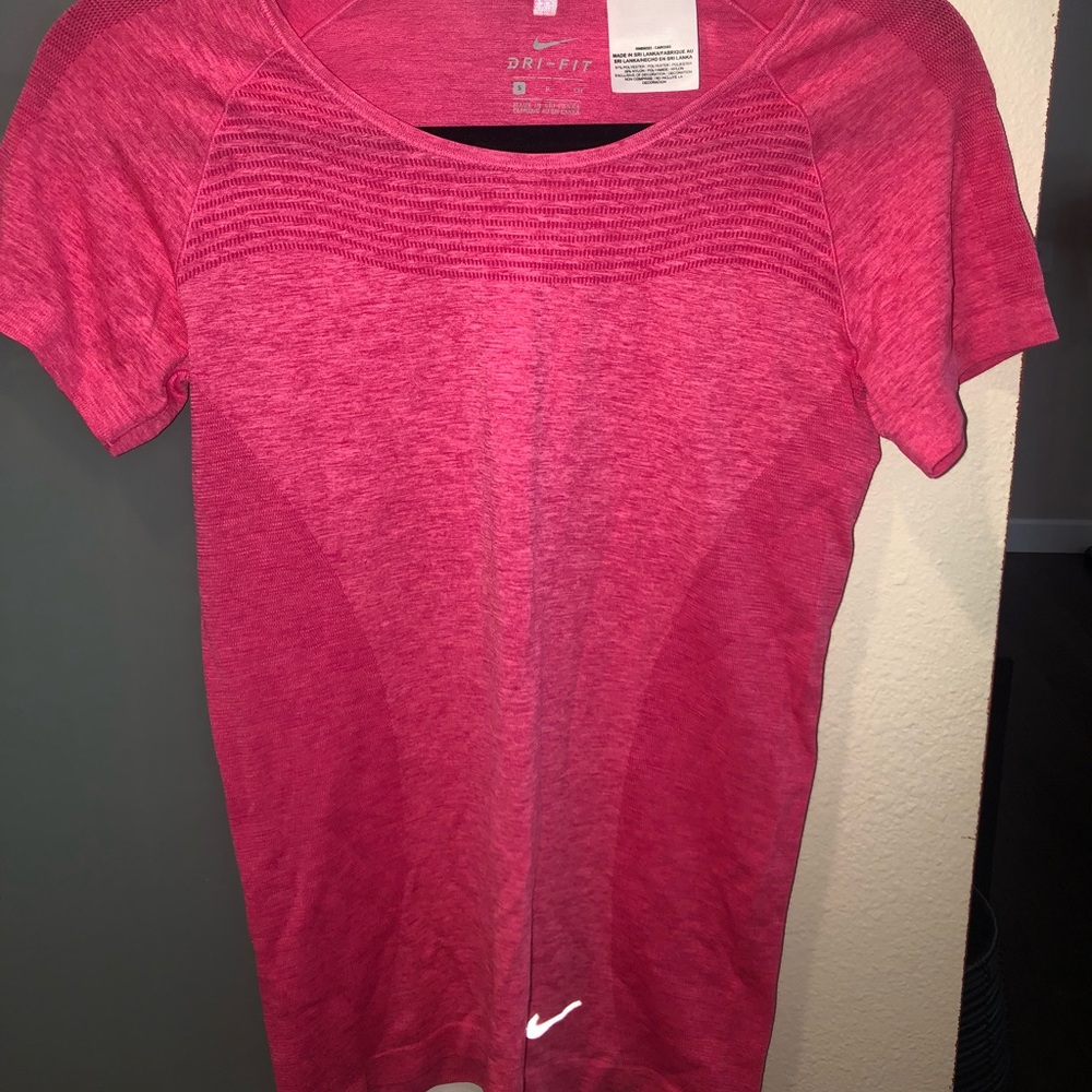 Nike short sleeve workout top